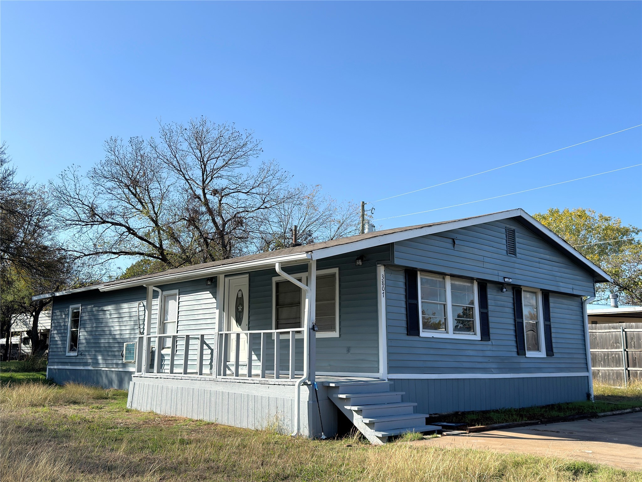 3807 Lands End Court Granbury TX 76048
