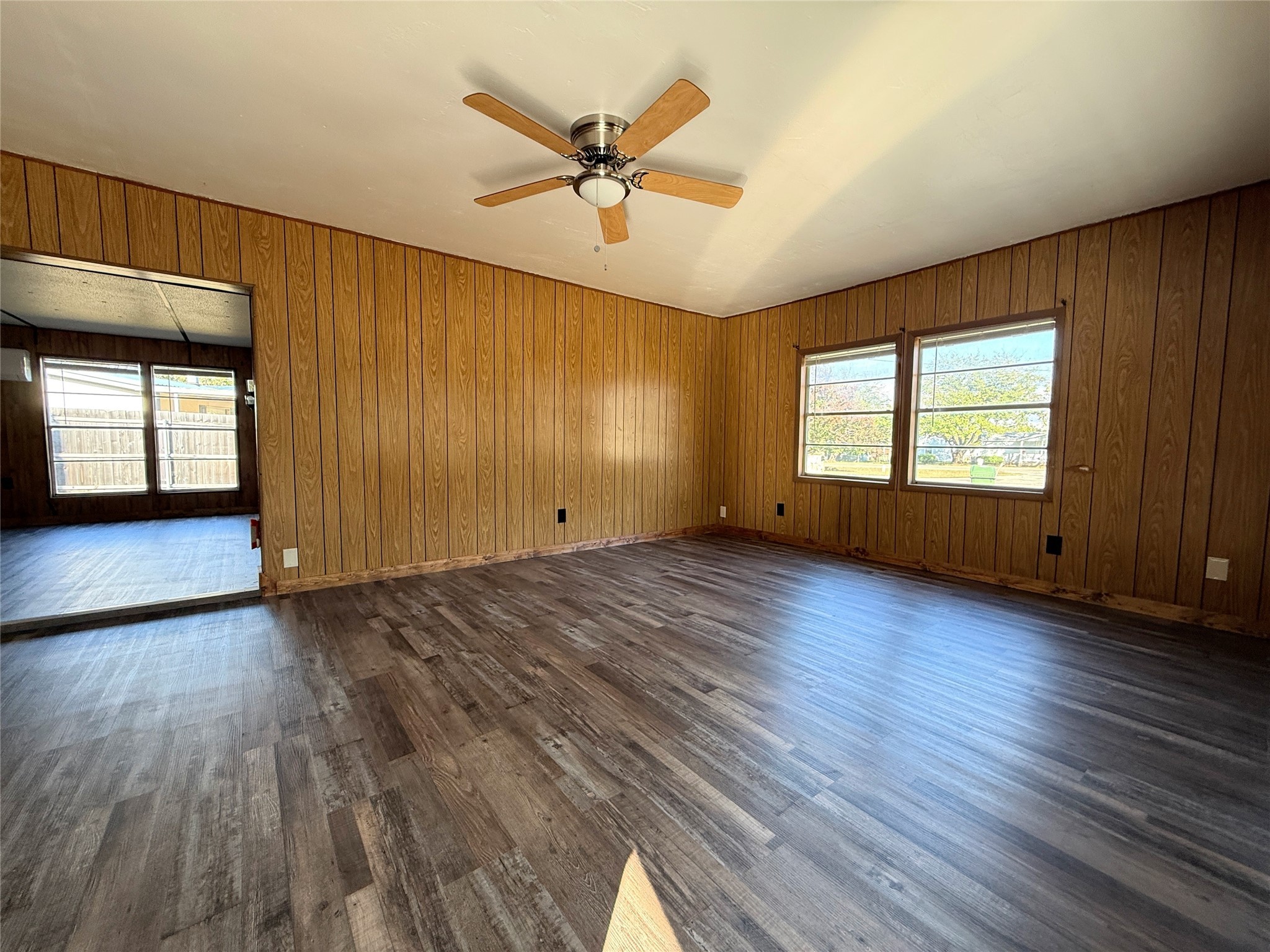 3807 Lands End Court Granbury TX 76048