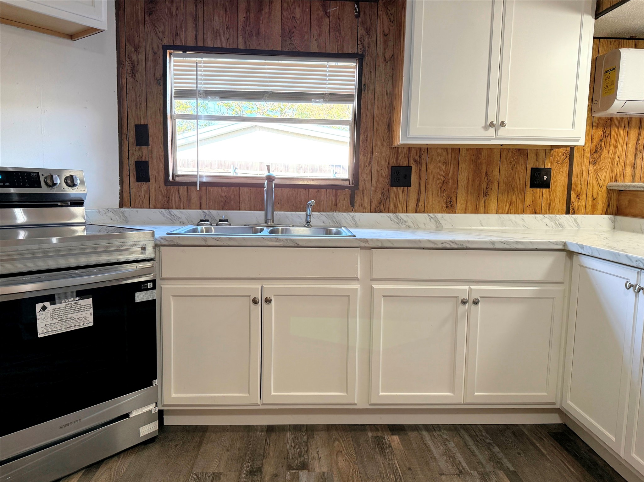 3807 Lands End Court Granbury TX 76048