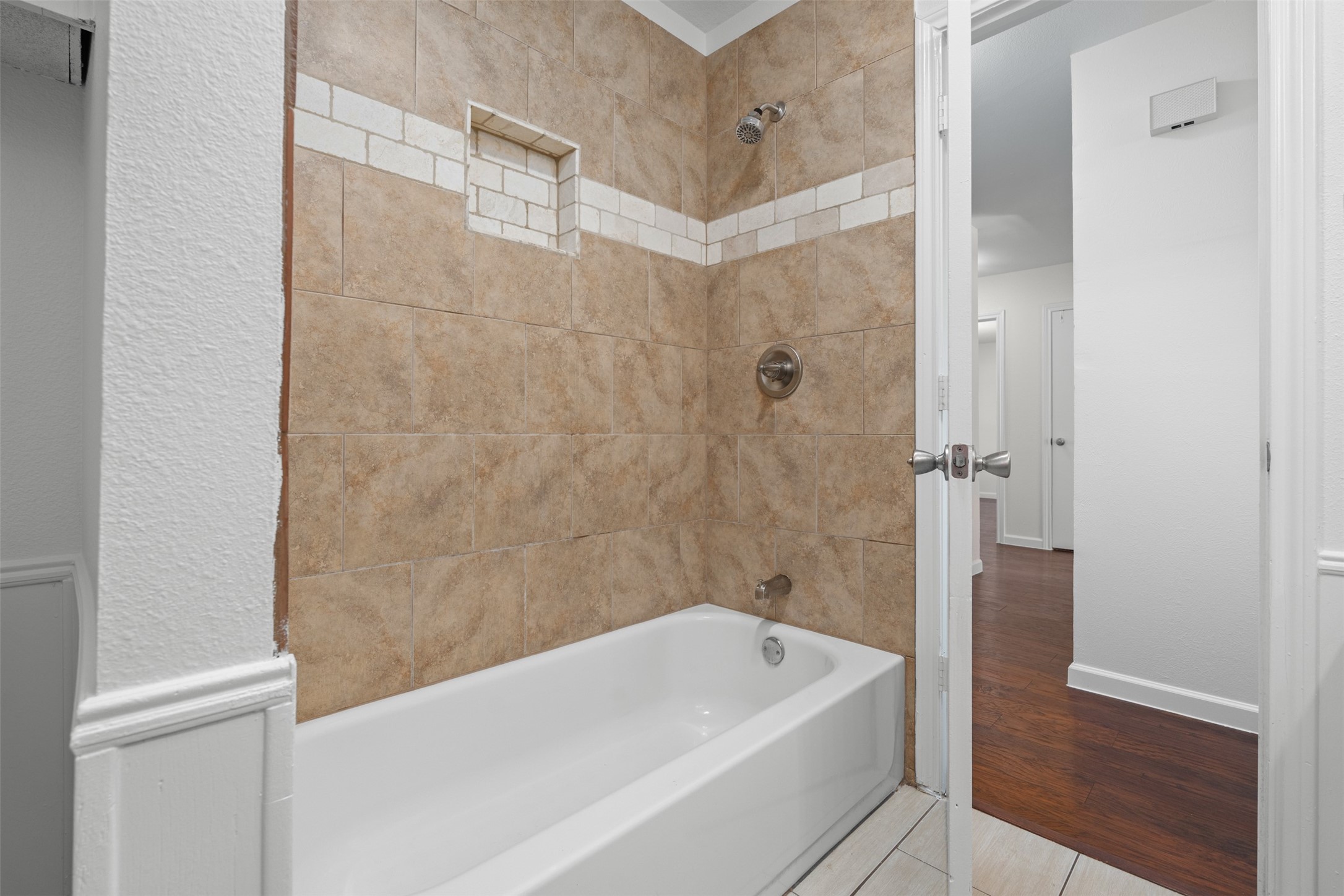 4910 Spring Creek Road Arlington TX 76017