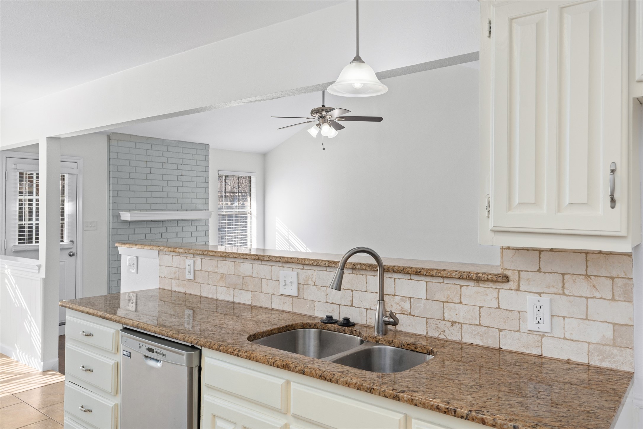 4910 Spring Creek Road Arlington TX 76017