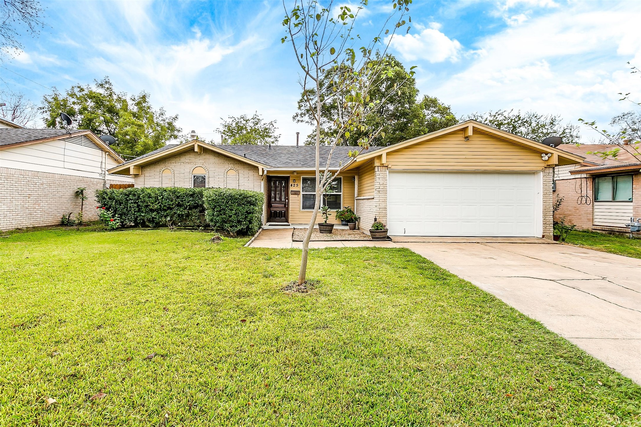 425 Forrest Hill Lane Grand Prairie TX 75052