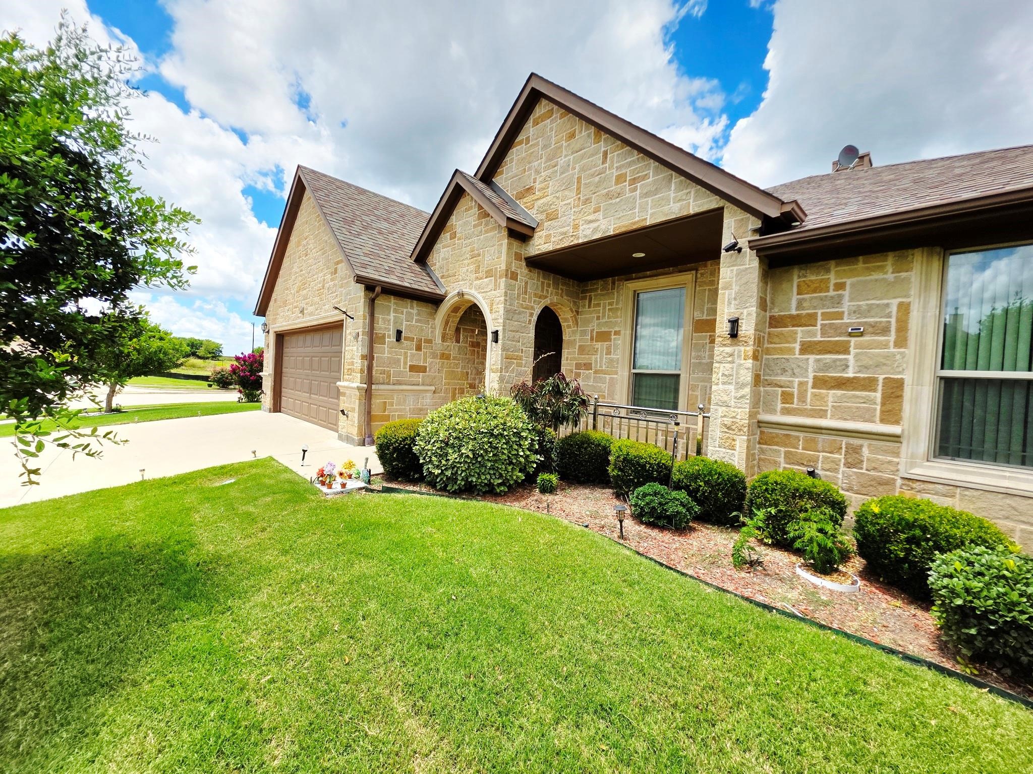 1021 Saint Matthew Circle Royse City TX 75189