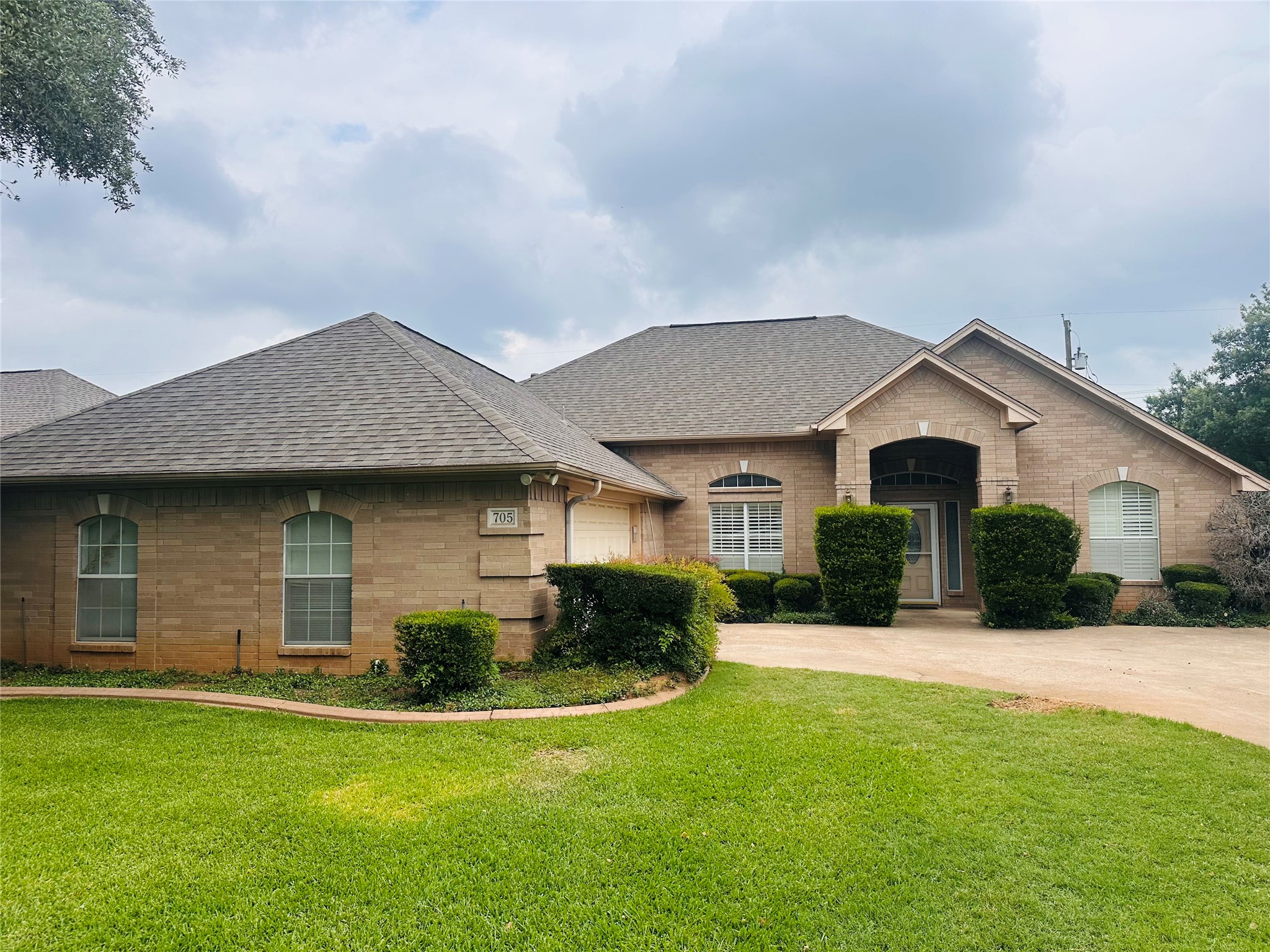 705 Quail Walk Cleburne TX 76033