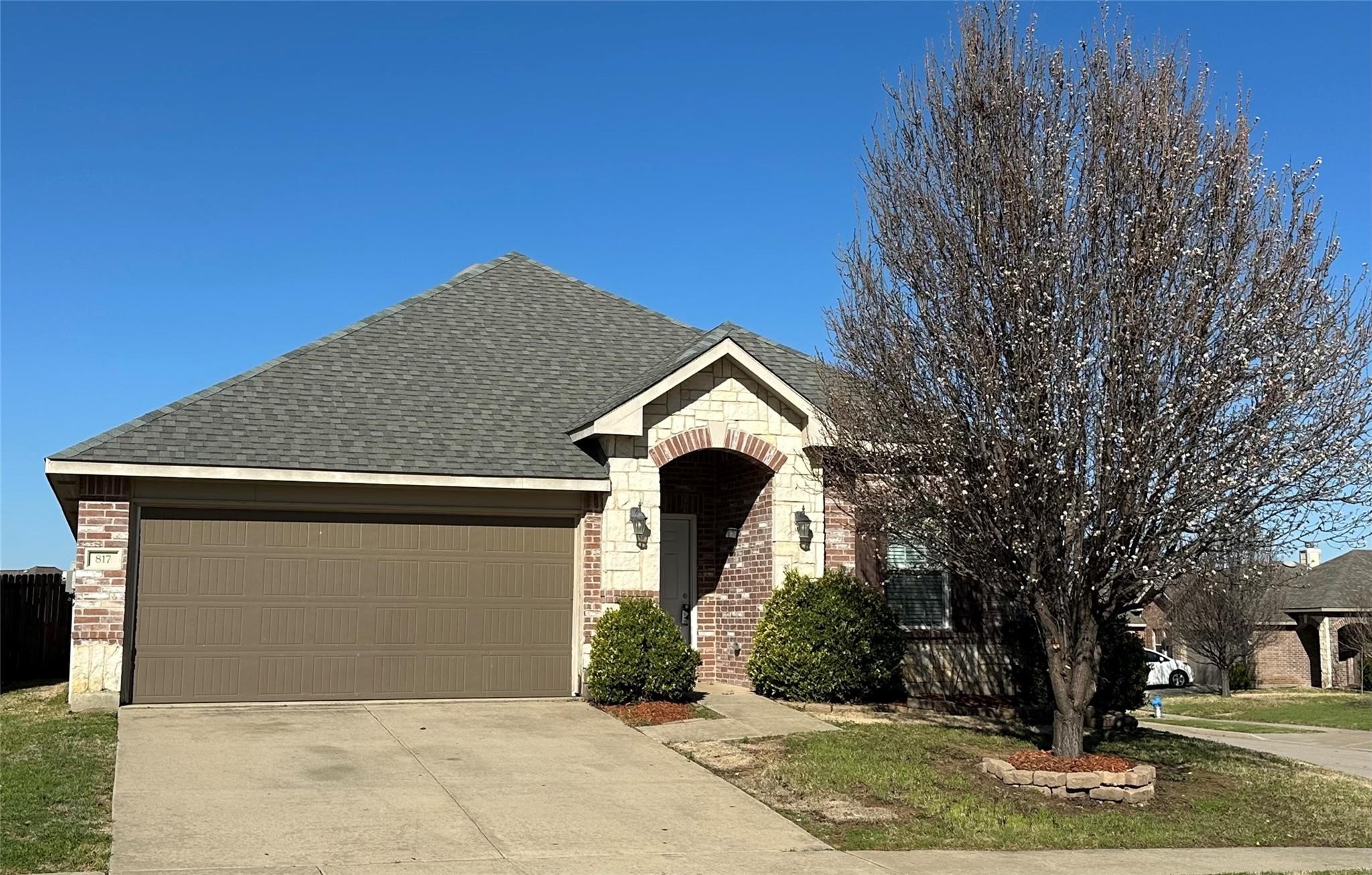 817 Lark Drive Aubrey TX 76227