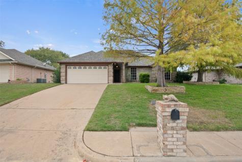 709 Stanford Drive Waxahachie TX 75165