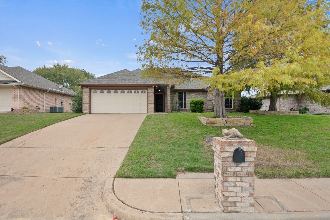 709 Stanford Drive Waxahachie TX 75165