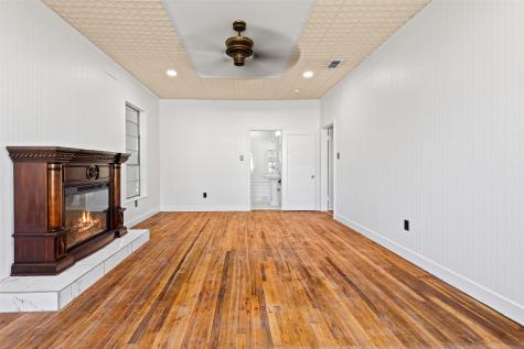 204 W Jones Street Longview TX 75602