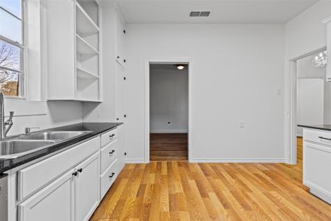 204 W Jones Street Longview TX 75602