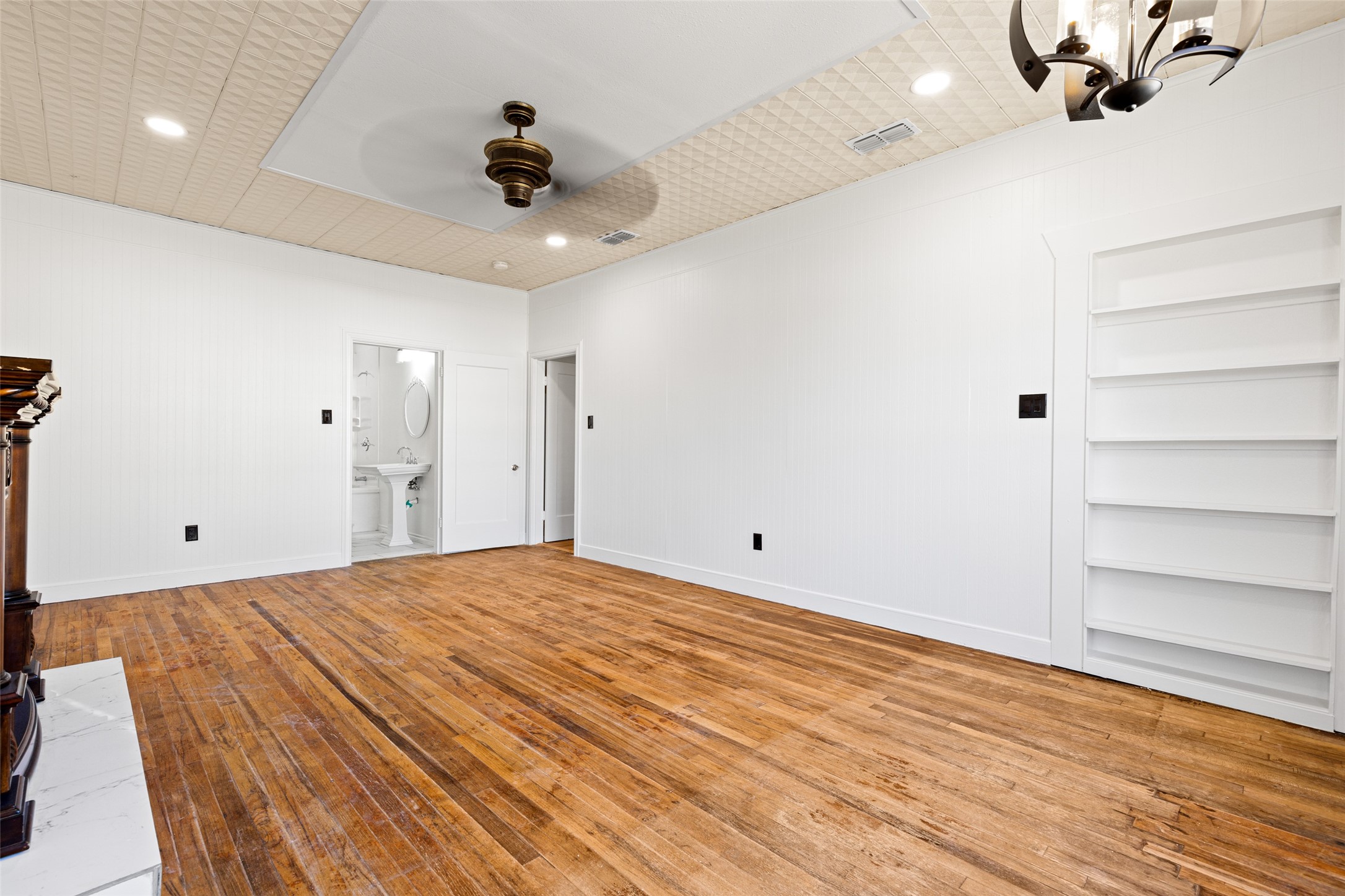 204 W Jones Street Longview TX 75602