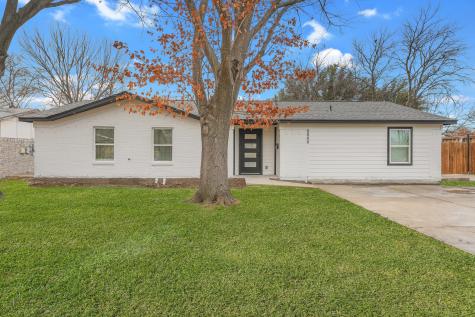2000 Knollwood Lane Carrollton TX 75006