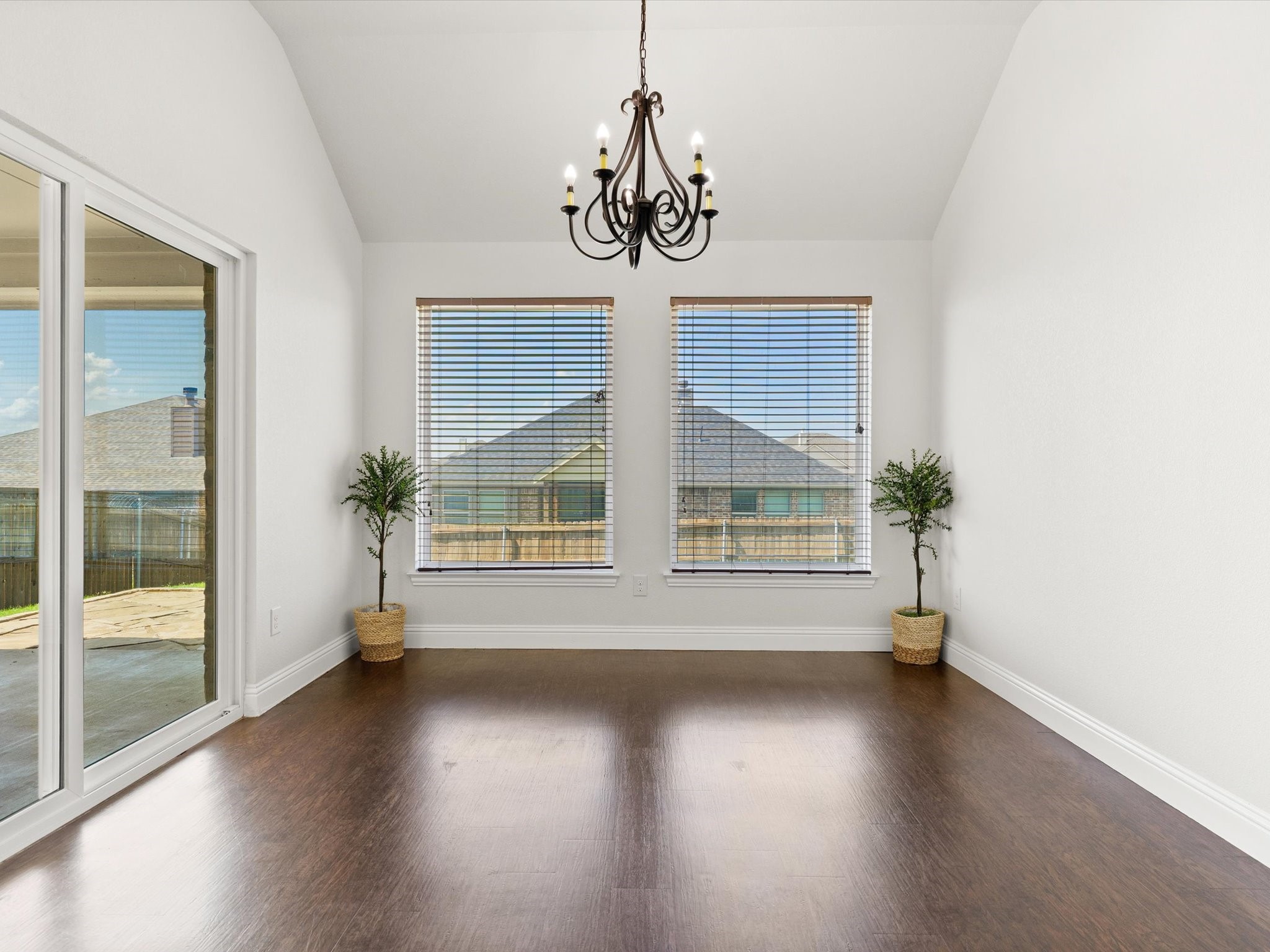 4904 Stratford Place Drive Sanger TX 76266