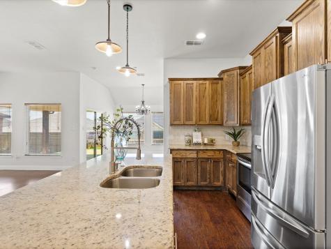 4904 Stratford Place Drive Sanger TX 76266