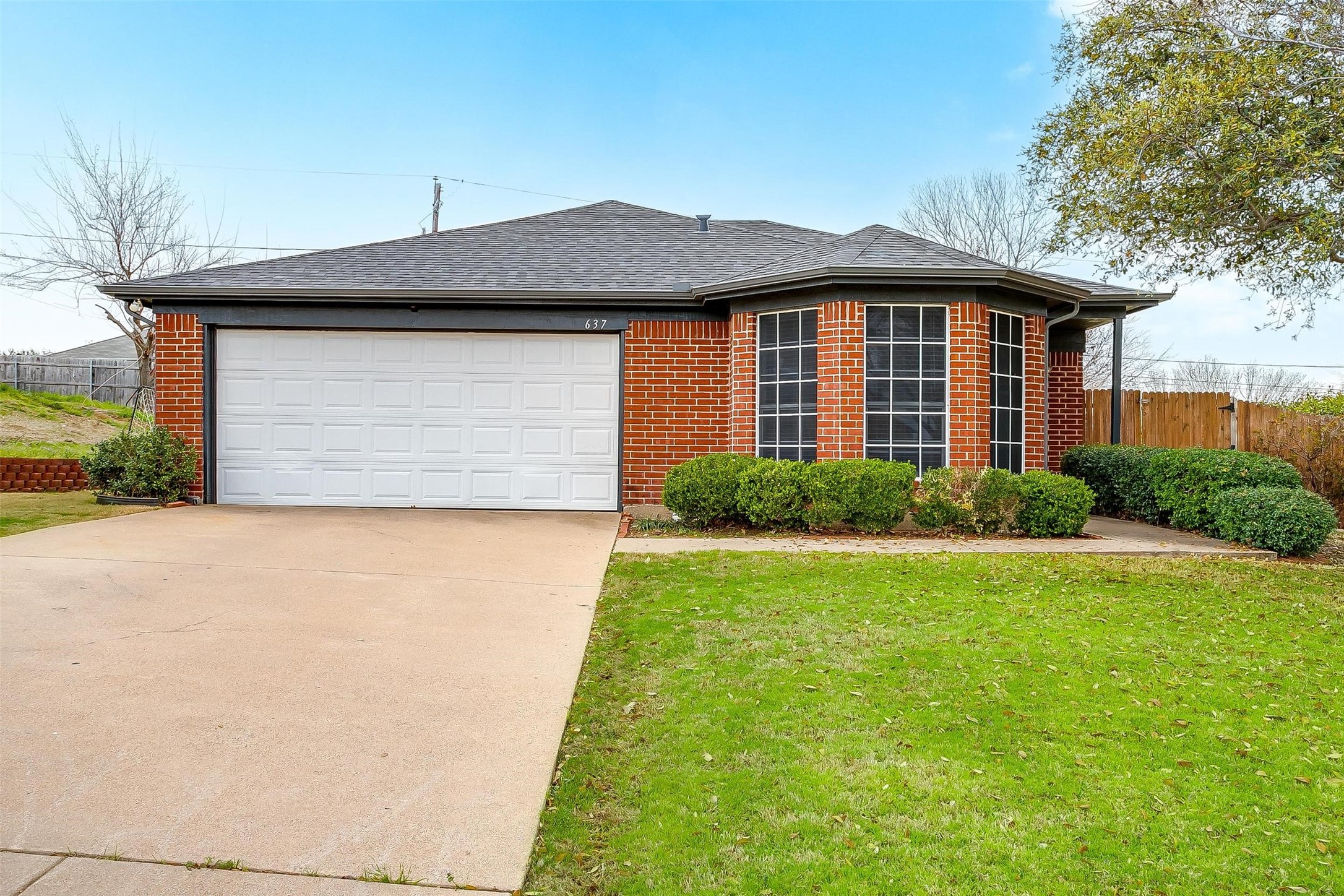 637 Cedar Ridge Lane Burleson TX 76028