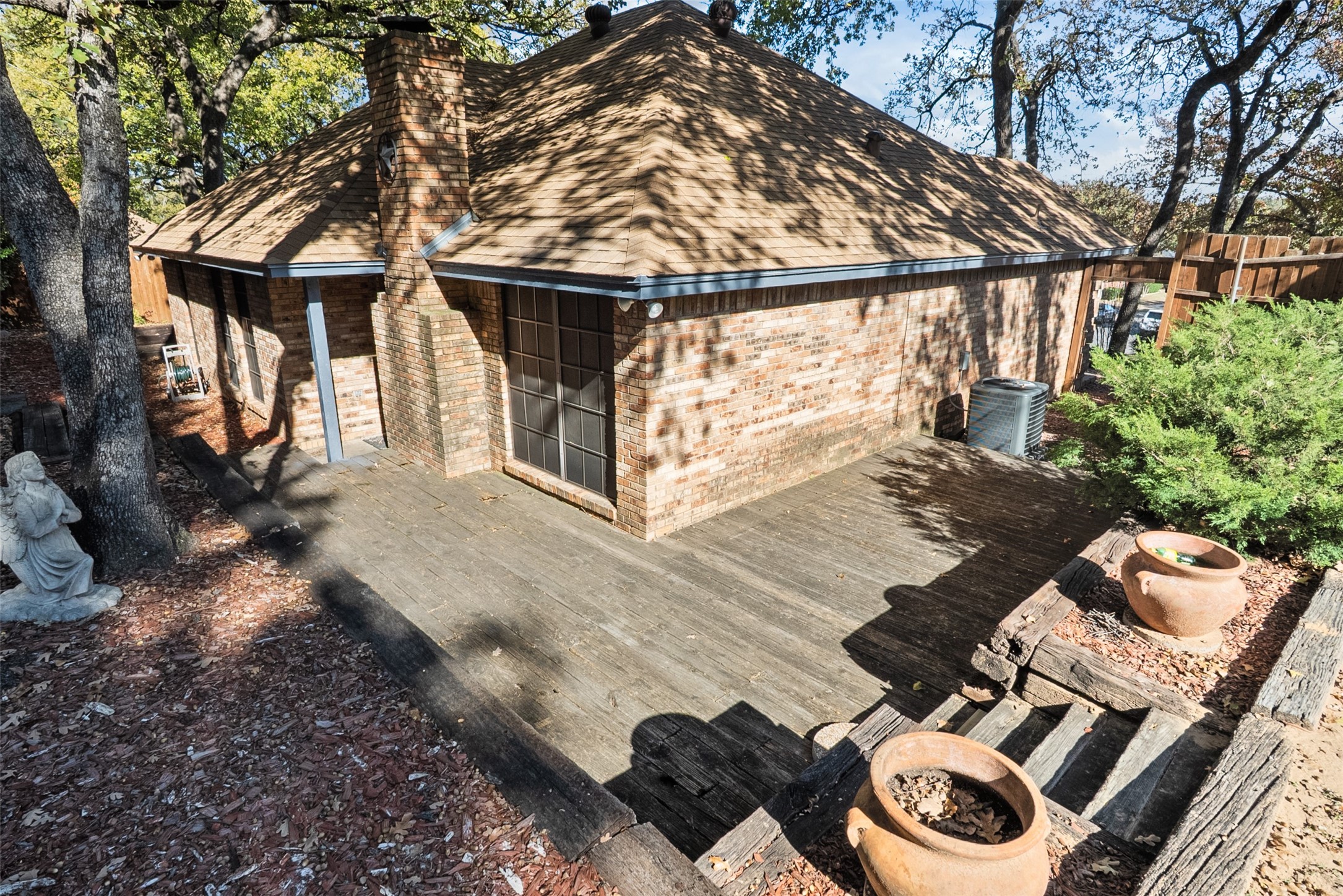 4922 Canberra Lane Arlington TX 76017