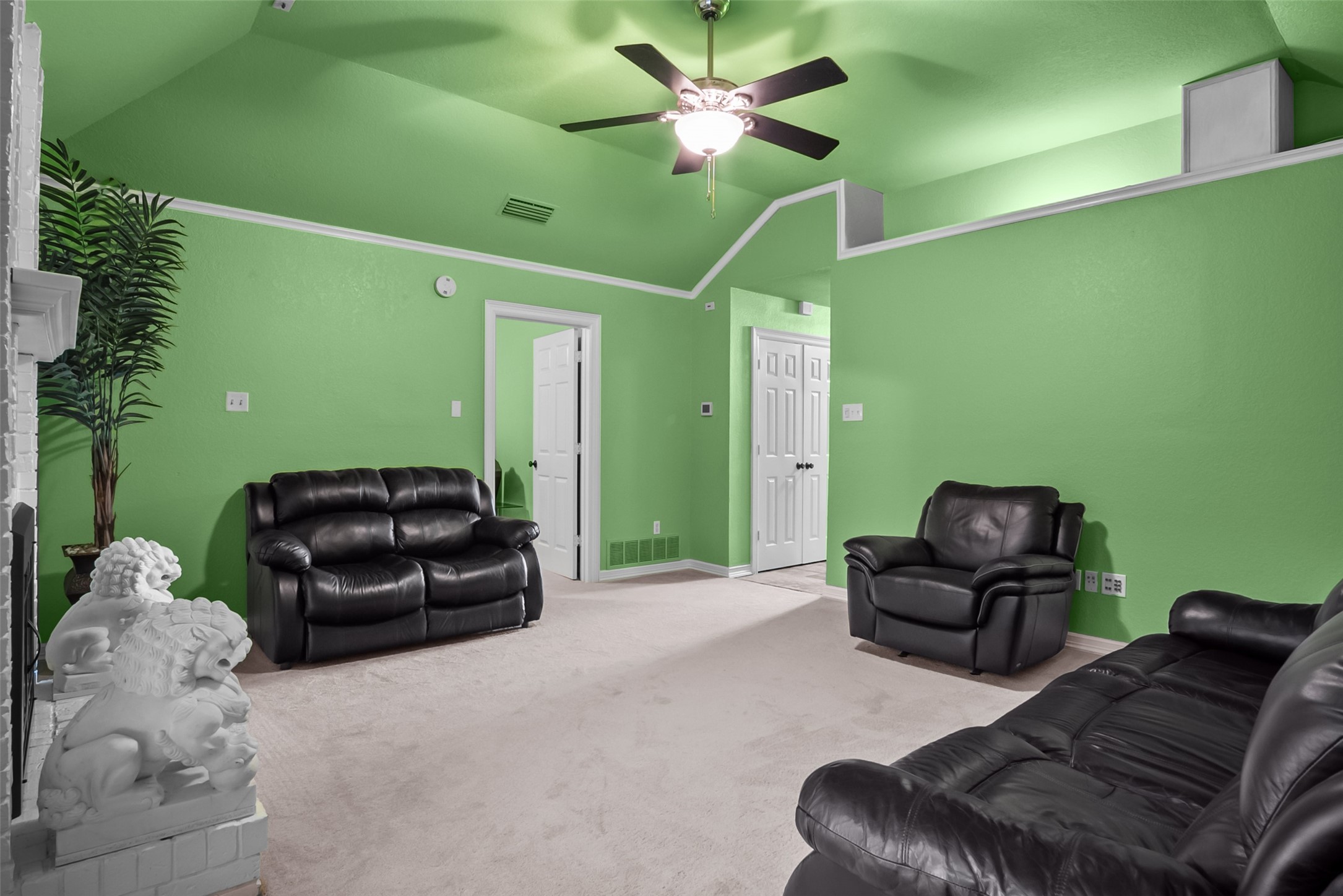 4922 Canberra Lane Arlington TX 76017