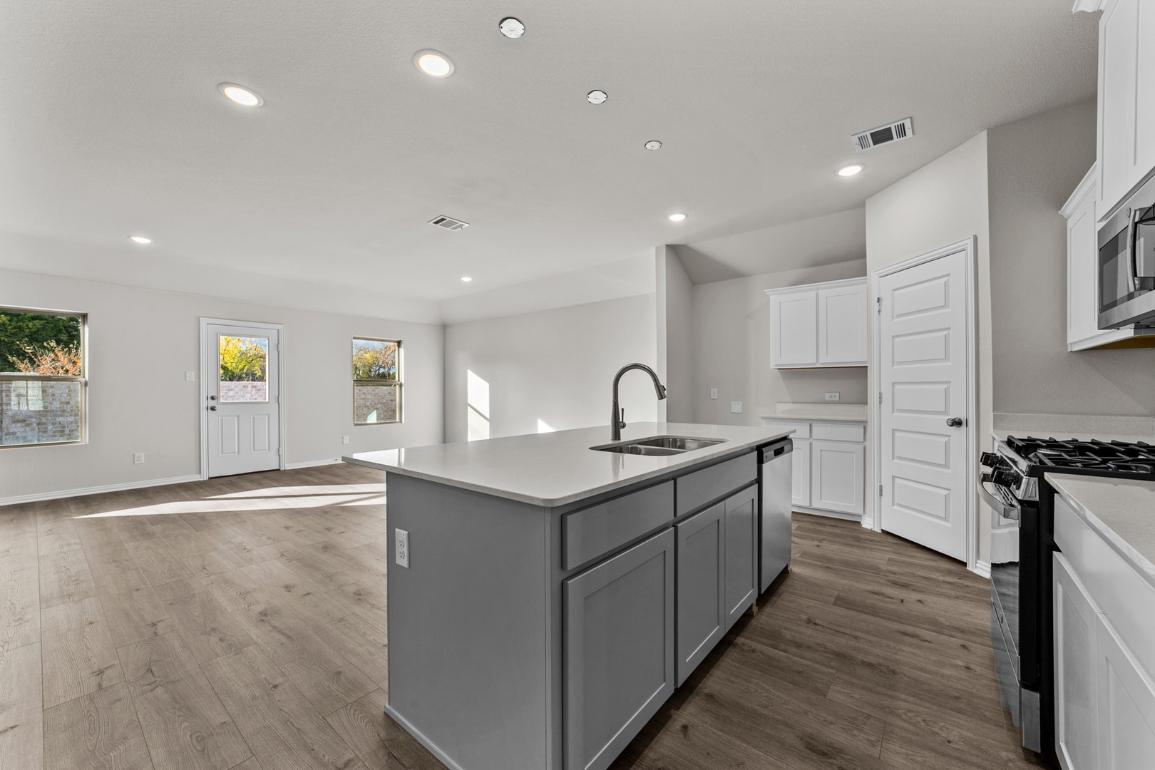 615 Forest Haven Drive Van Alstyne TX 75495