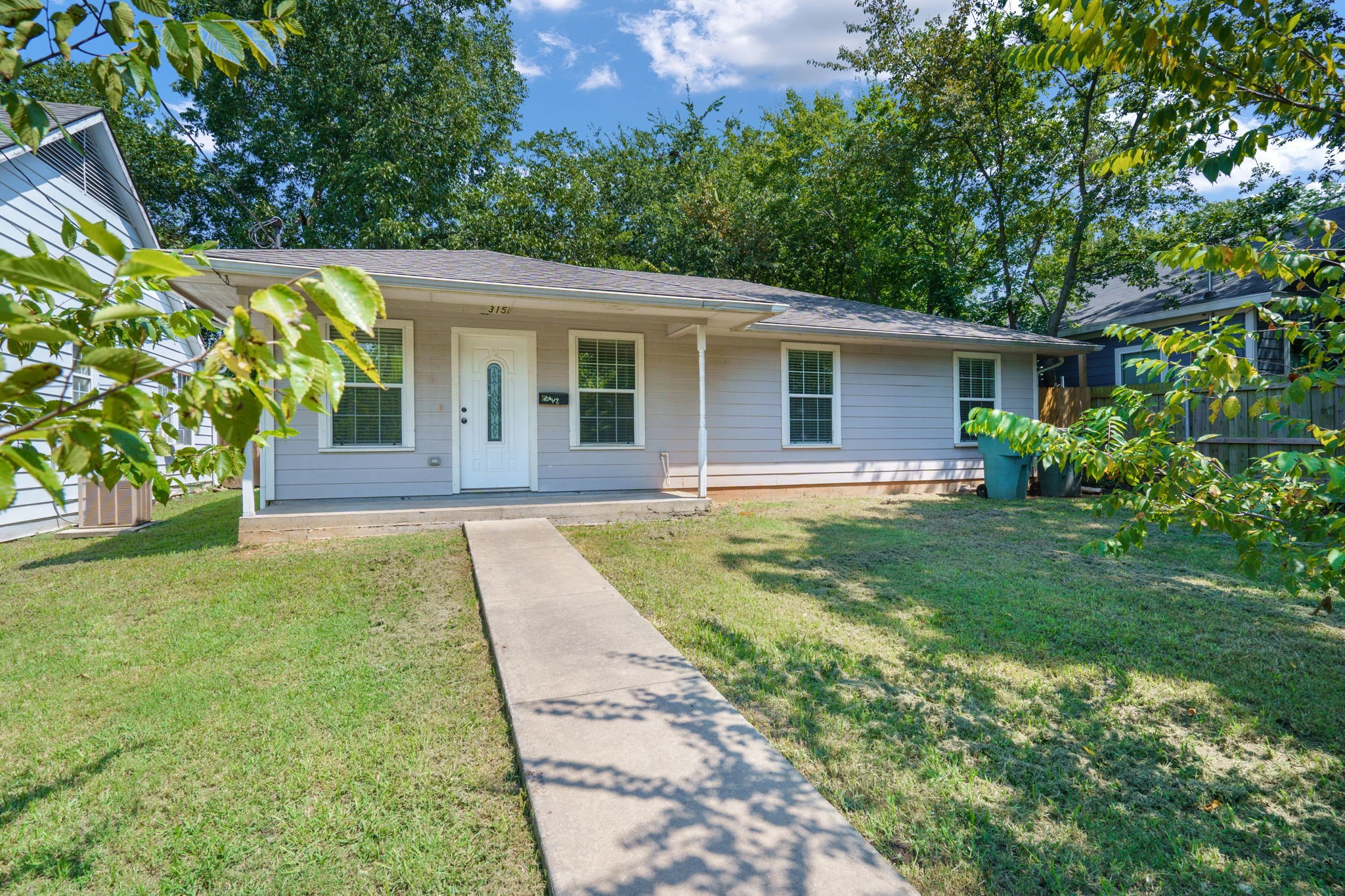 315 1/2 N Carr Avenue Sherman TX 75090