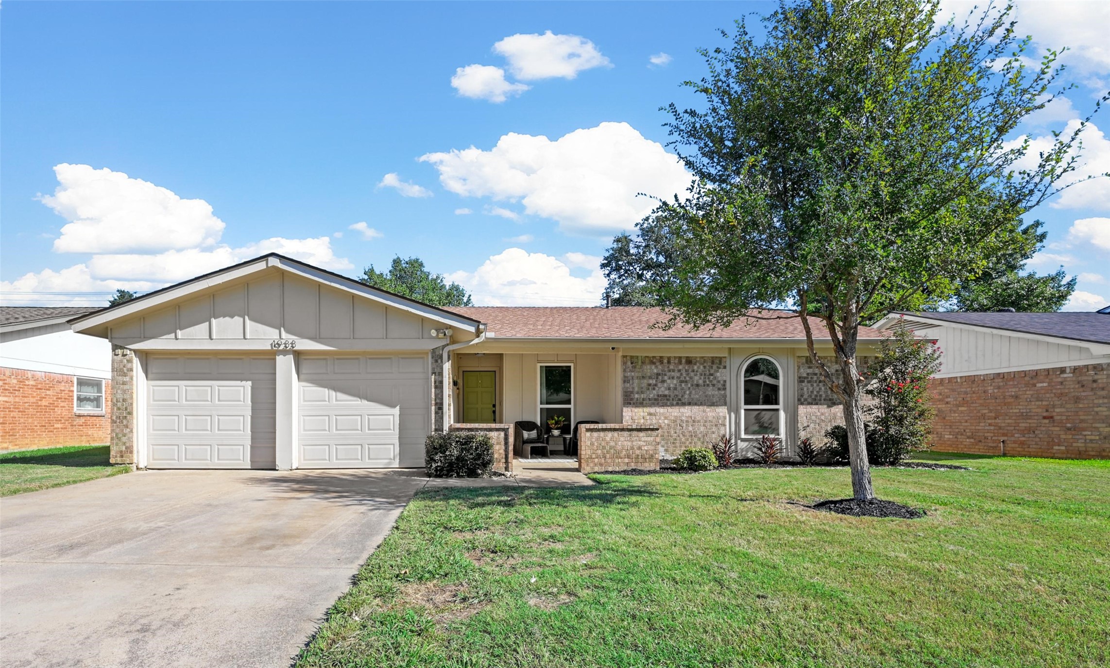 1933 Schumac Lane Bedford TX 76022