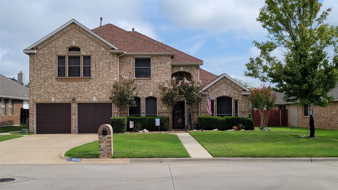1915 Meera Lane Mansfield TX 76063
