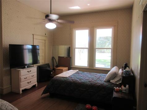 607 S First Street S Rosebud TX 76570