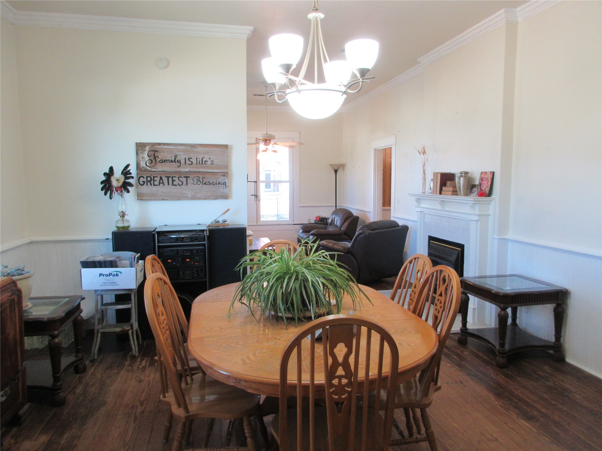 607 S First Street S Rosebud TX 76570