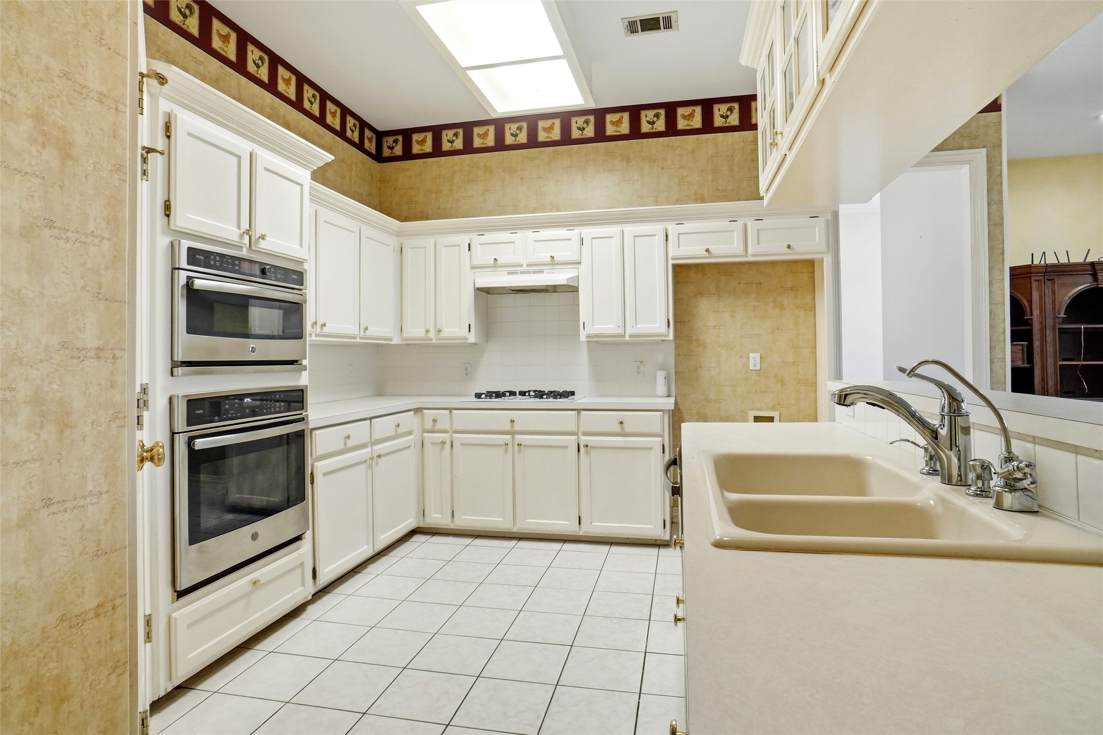 1620 Oak Creek Drive Hurst TX 76054