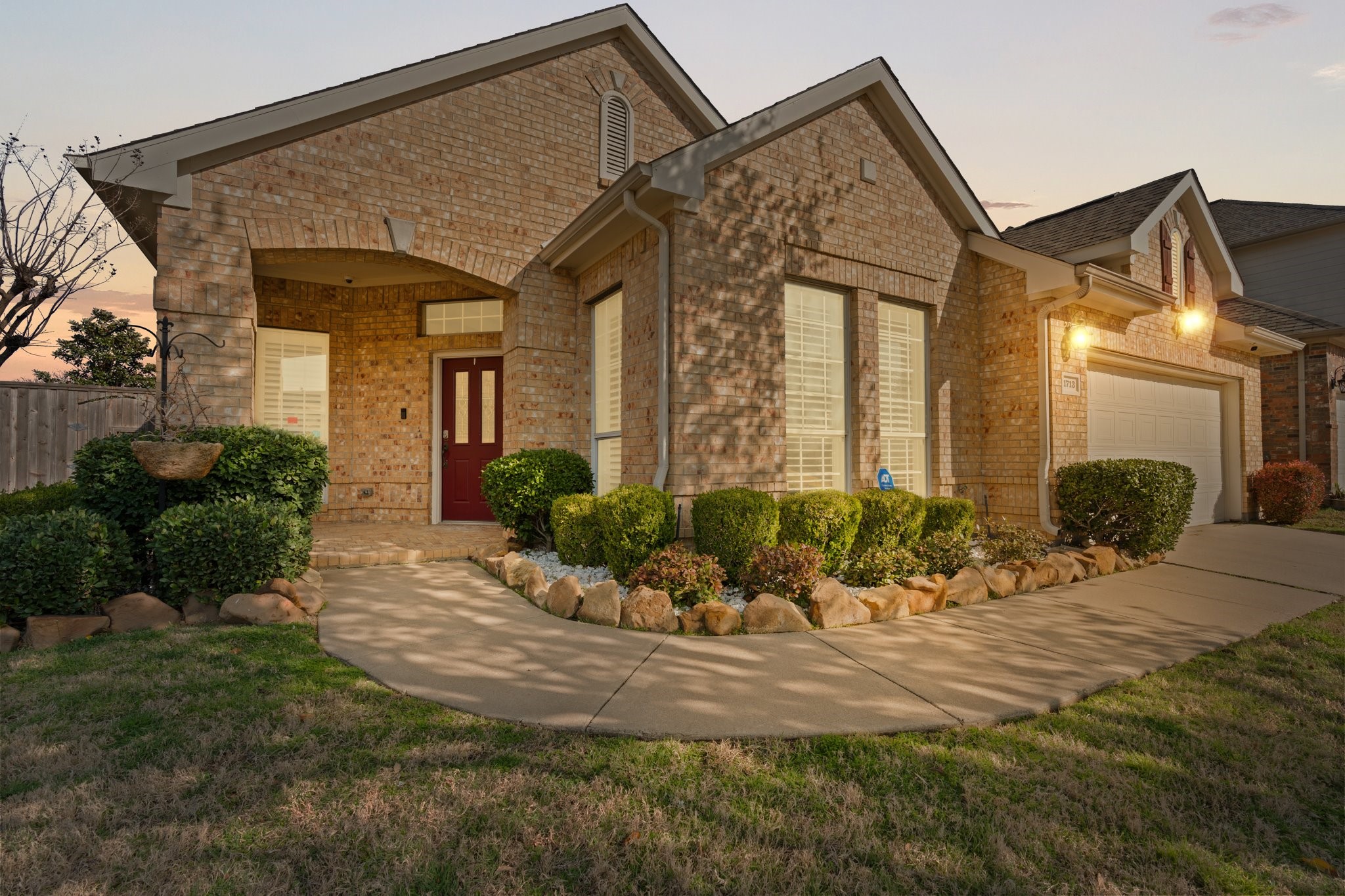 1713 Goshawk Lane Corinth TX 76210