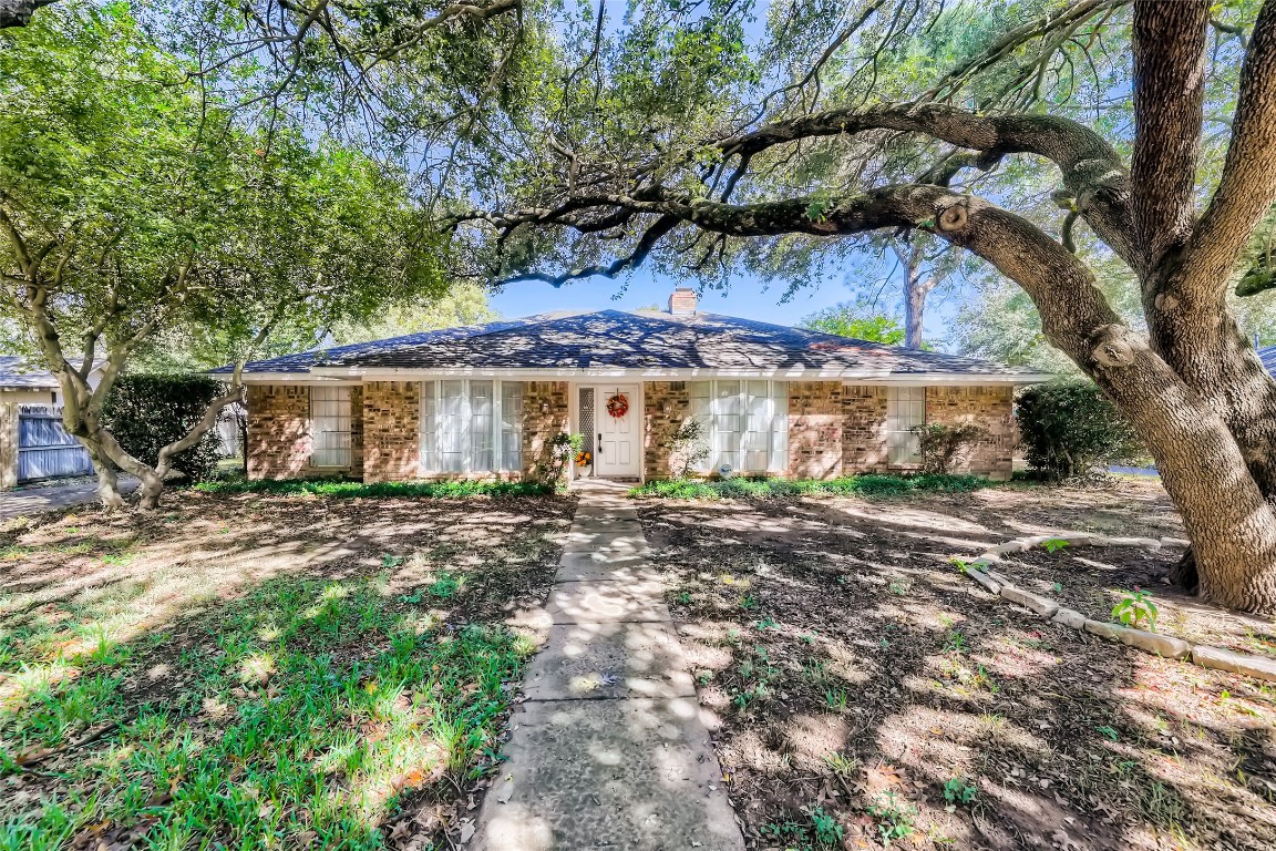 2503 Glassboro Circle Arlington TX 76015