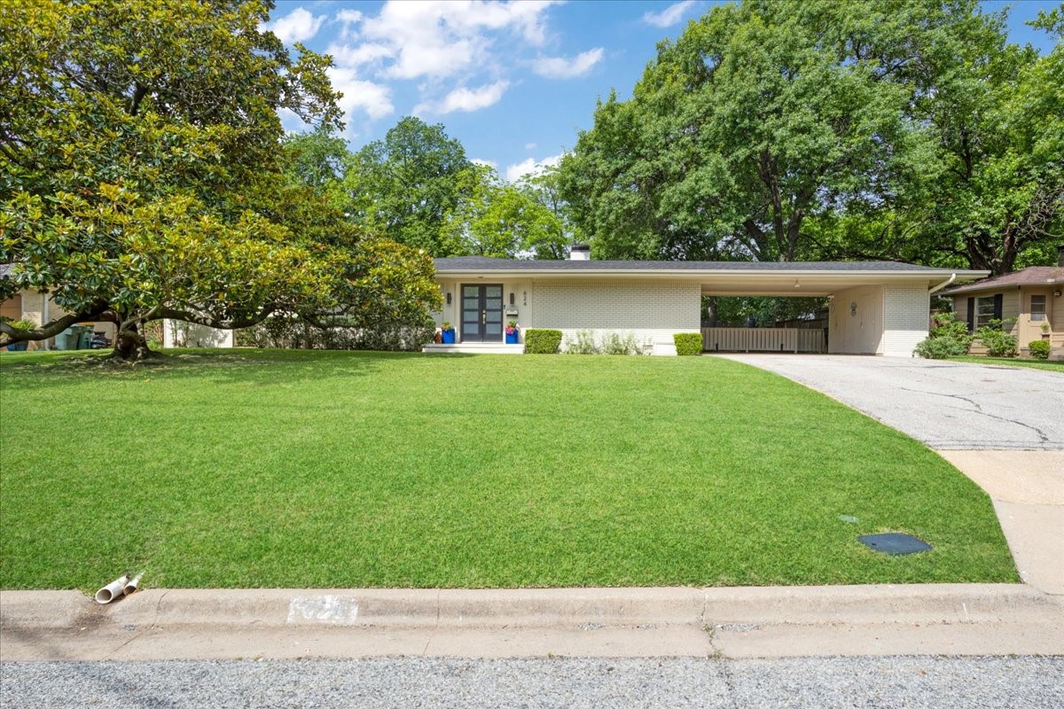 624 Westwood Drive Sherman TX 75092