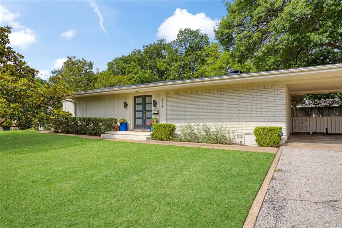 624 Westwood Drive Sherman TX 75092