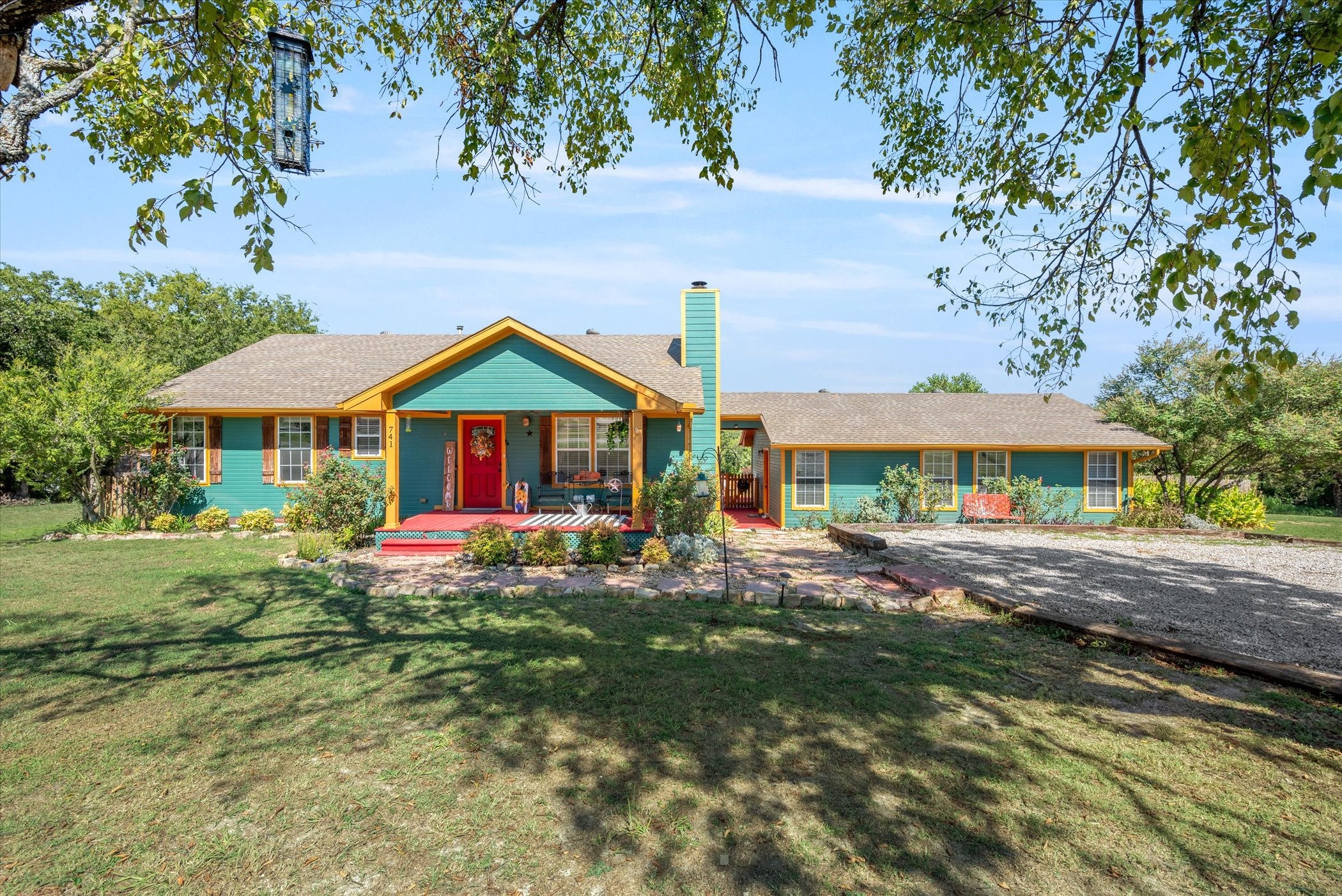 741 S John Douglas Road Van Alstyne TX 75495