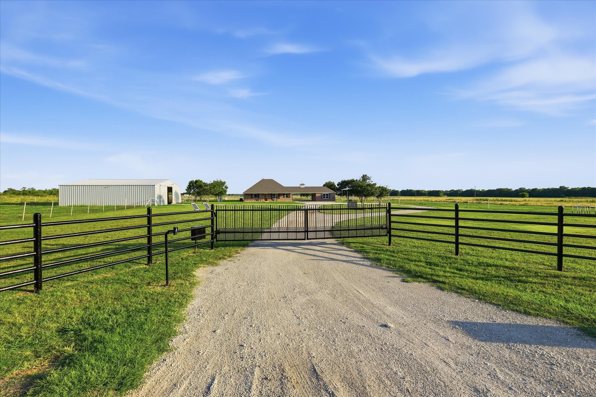 2500 County Road 332 Era TX 76238