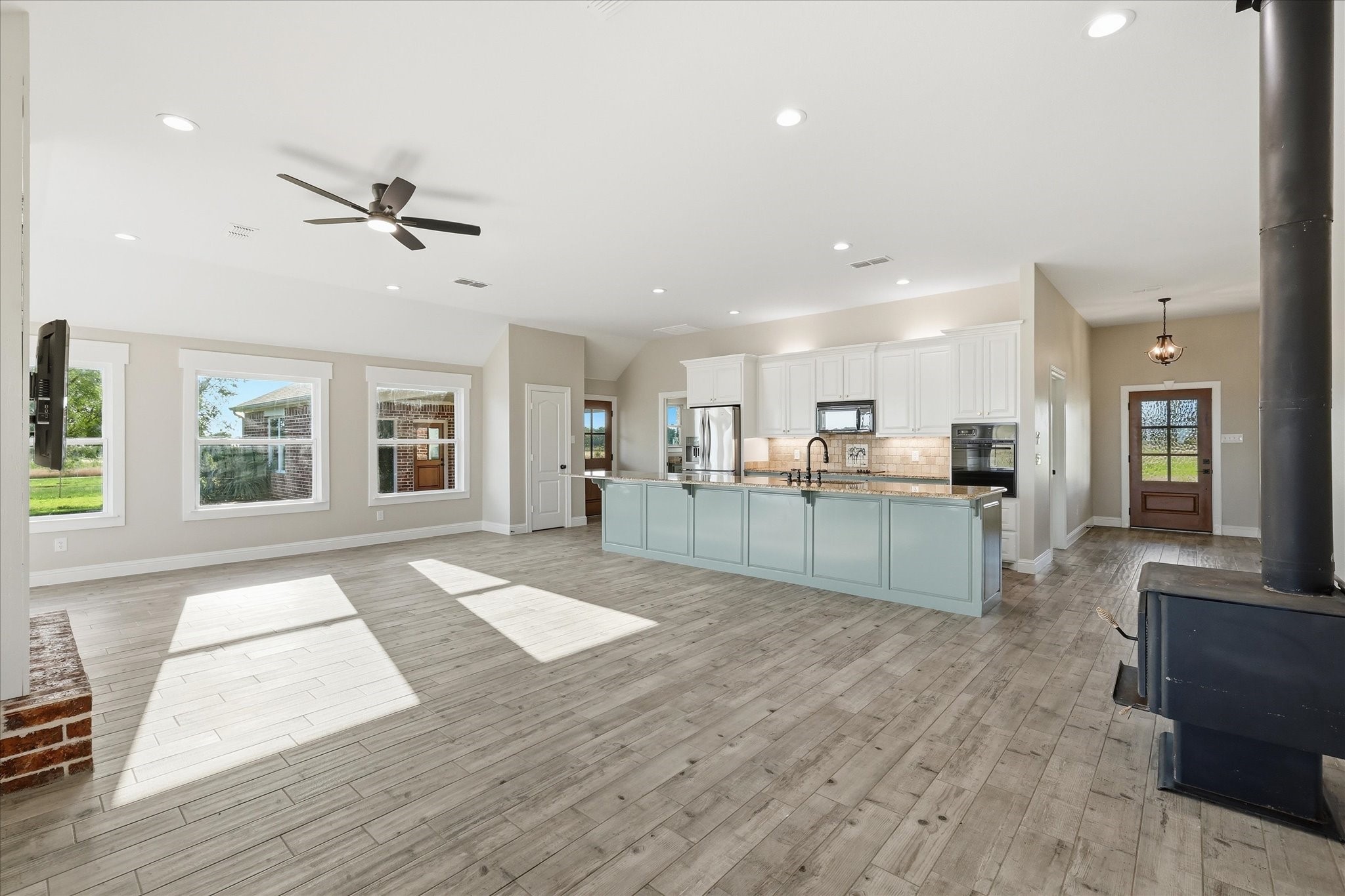 2500 County Road 332 Era TX 76238
