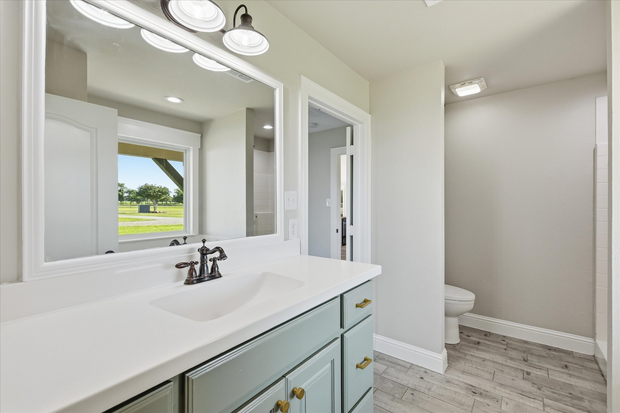 2500 County Road 332 Era TX 76238