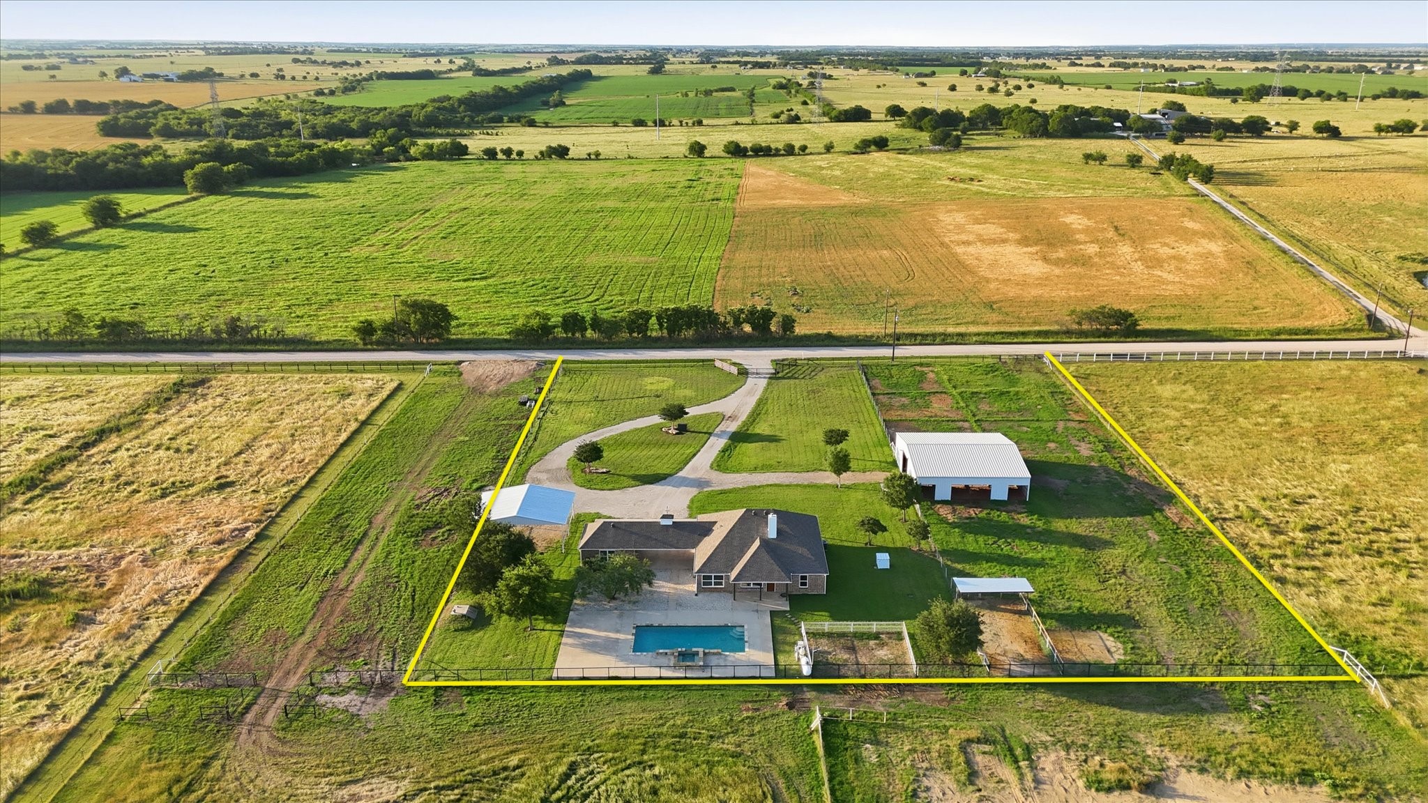 2500 County Road 332 Era TX 76238