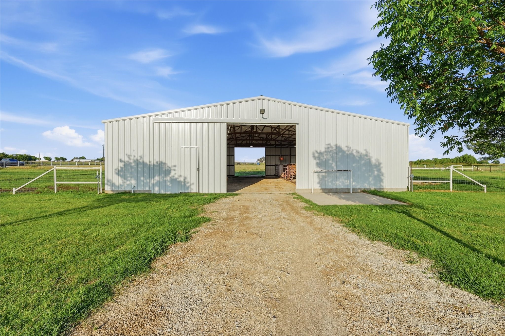 2500 County Road 332 Era TX 76238