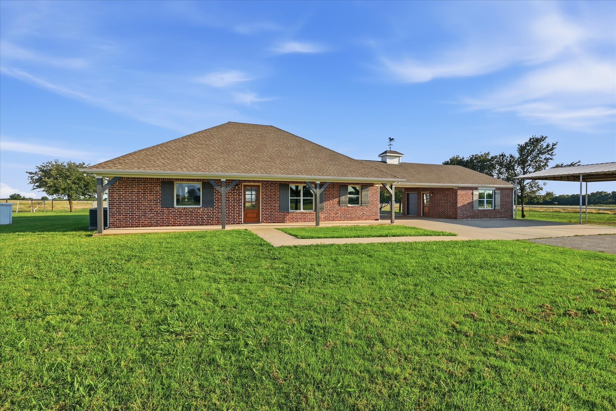 2500 County Road 332 Era TX 76238