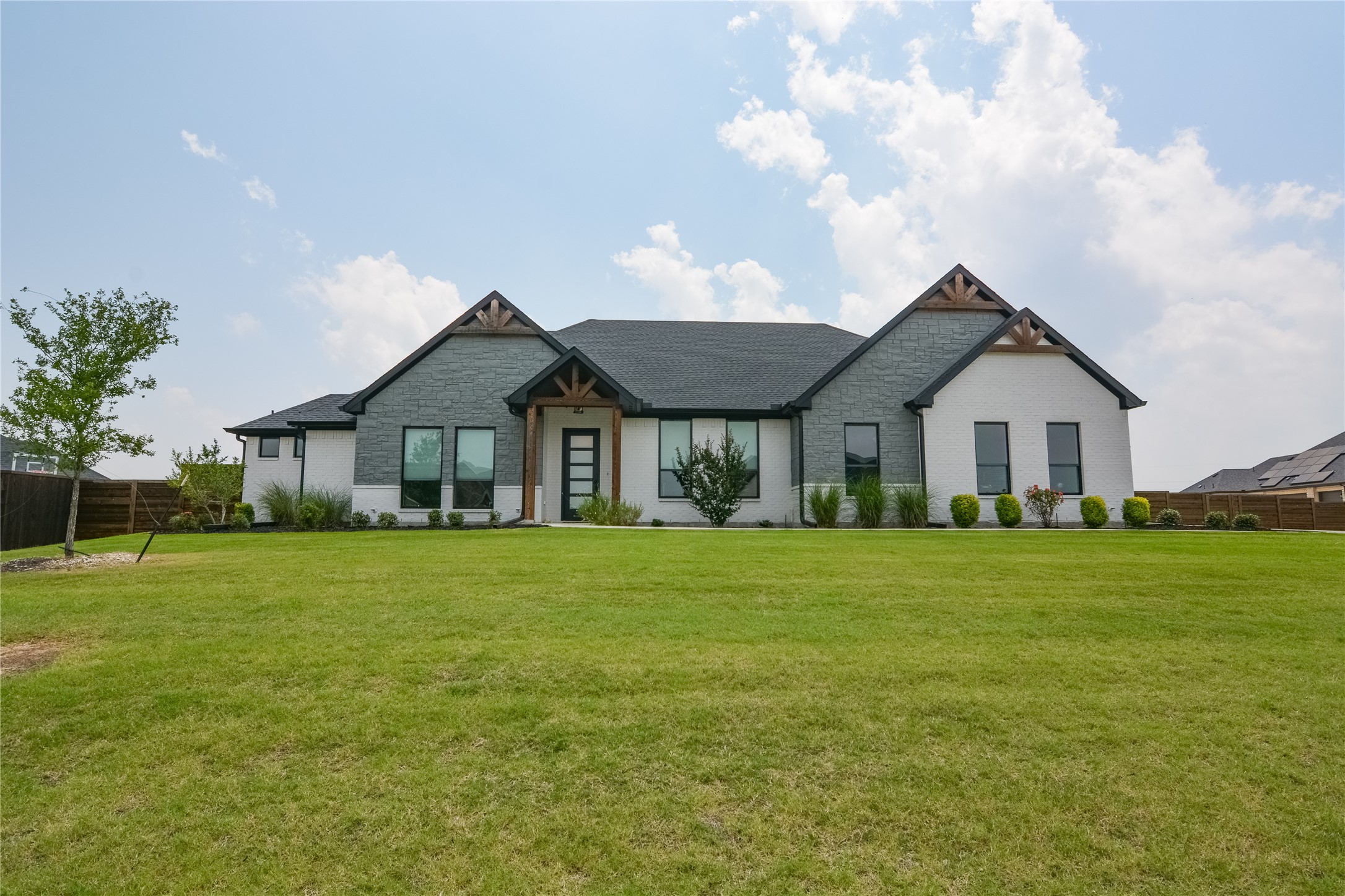 8040 Knapp Drive Waxahachie TX 75167
