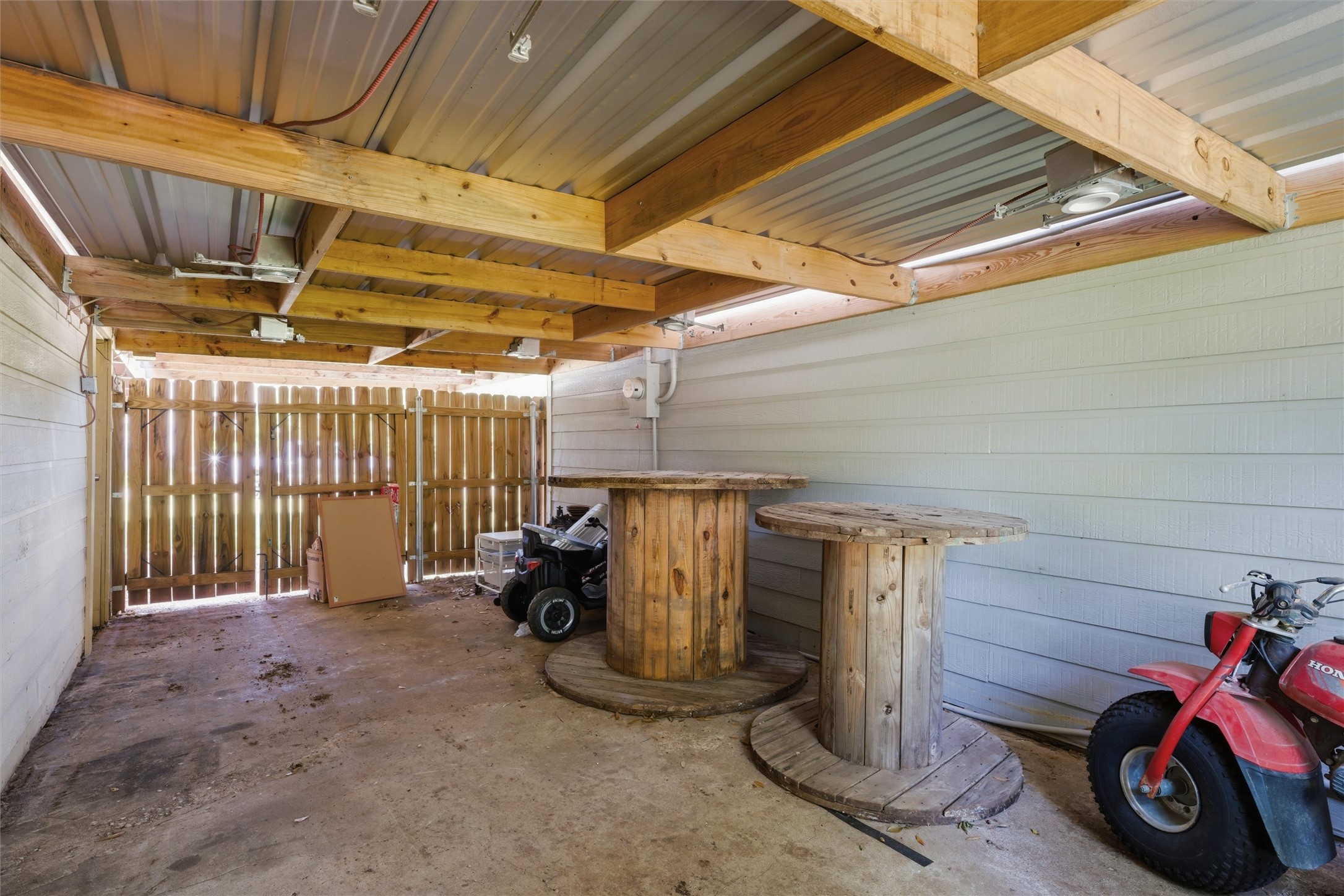 103 Mooney Avenue Oglesby TX 76561