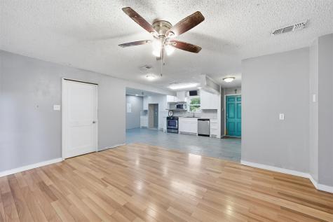 103 Mooney Avenue Oglesby TX 76561