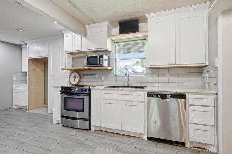 103 Mooney Avenue Oglesby TX 76561