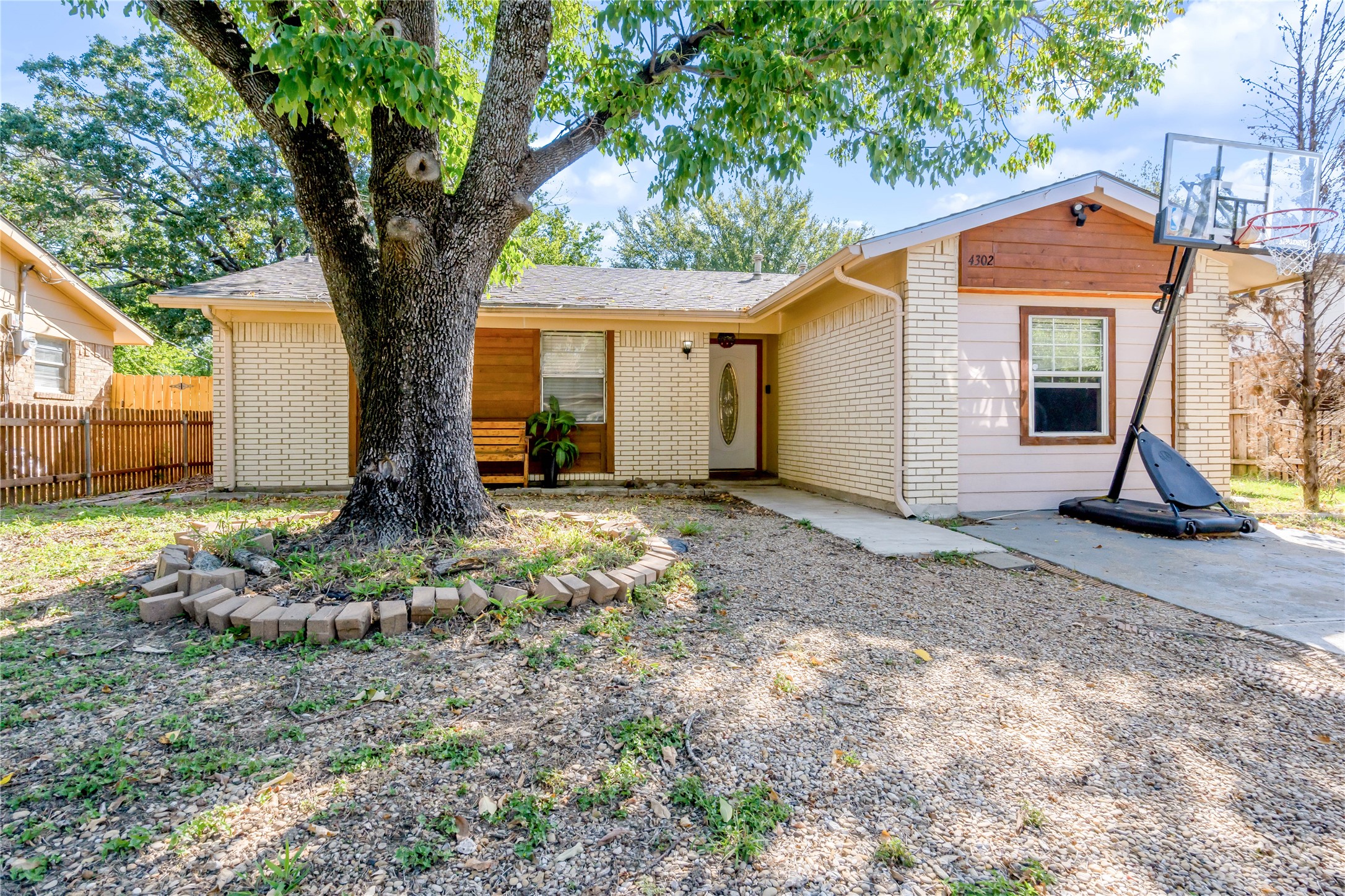 4302 Linda Lane Balch Springs TX 75180