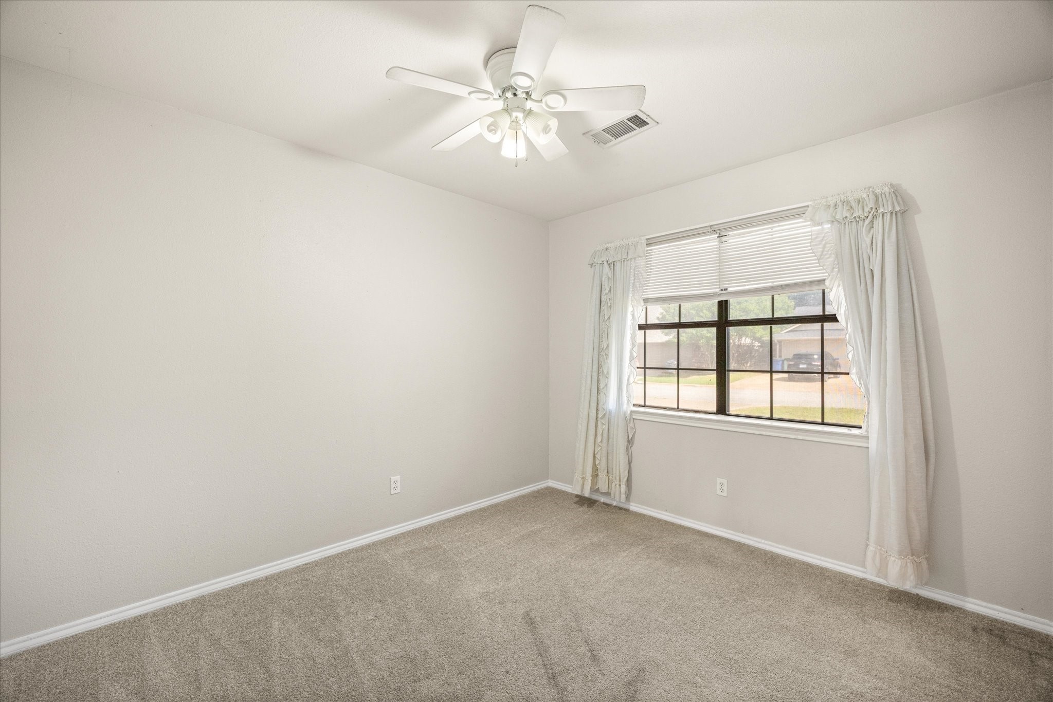 1526 Berry Patch Lane Granbury TX 76048