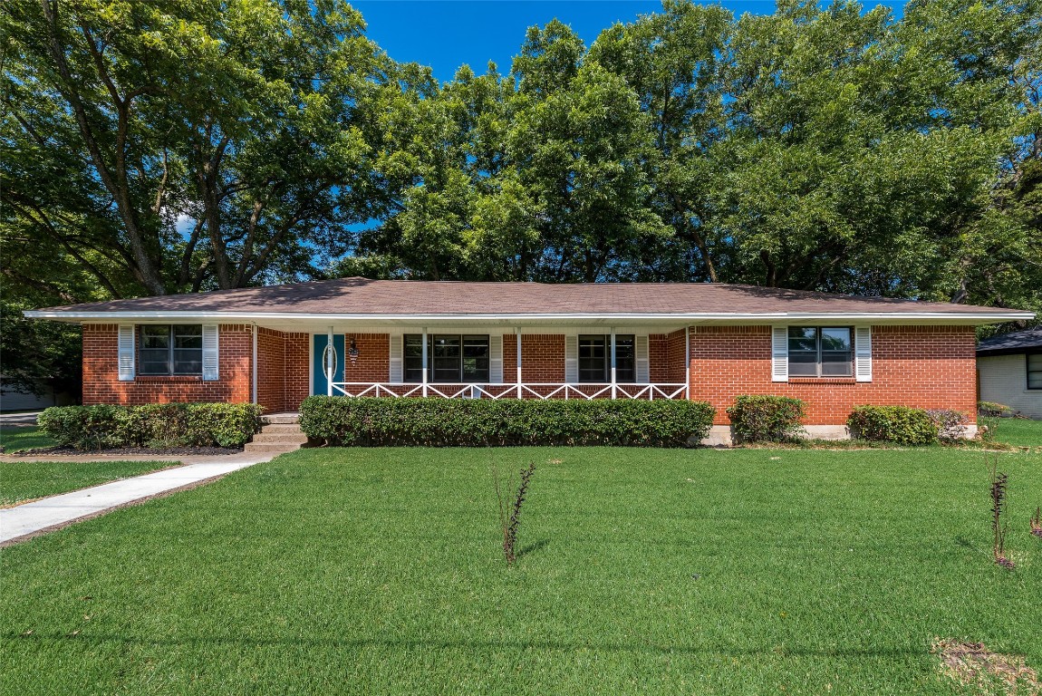 305 N Chattey Road Desoto TX 75115