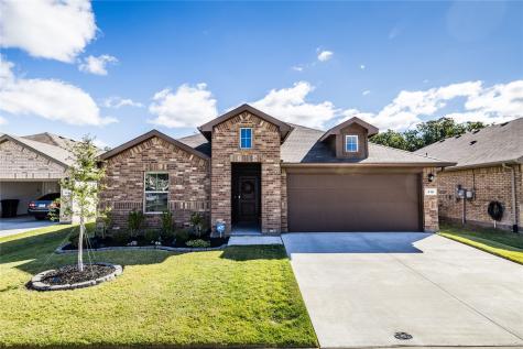 316 Abingdon Street Azle TX 76020