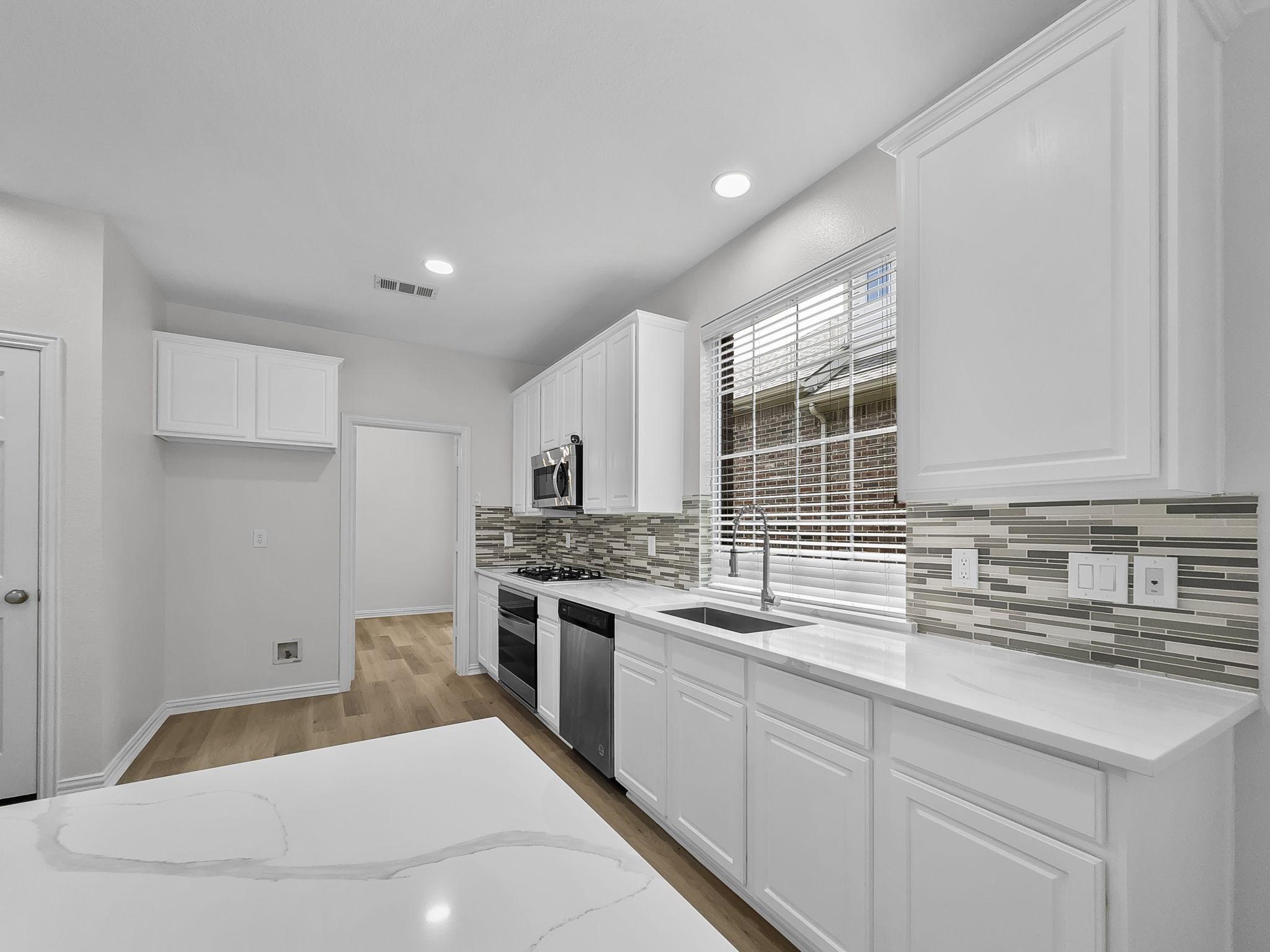 8207 Carter Street Lantana TX 76226