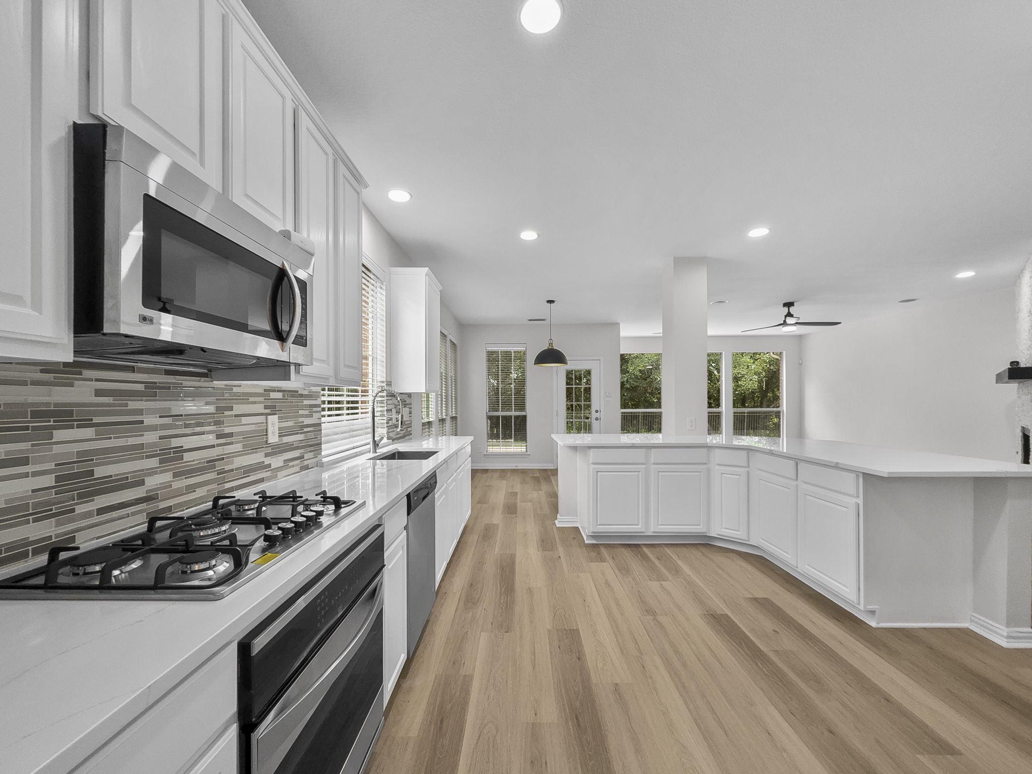 8207 Carter Street Lantana TX 76226