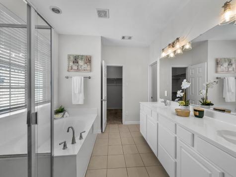 8207 Carter Street Lantana TX 76226