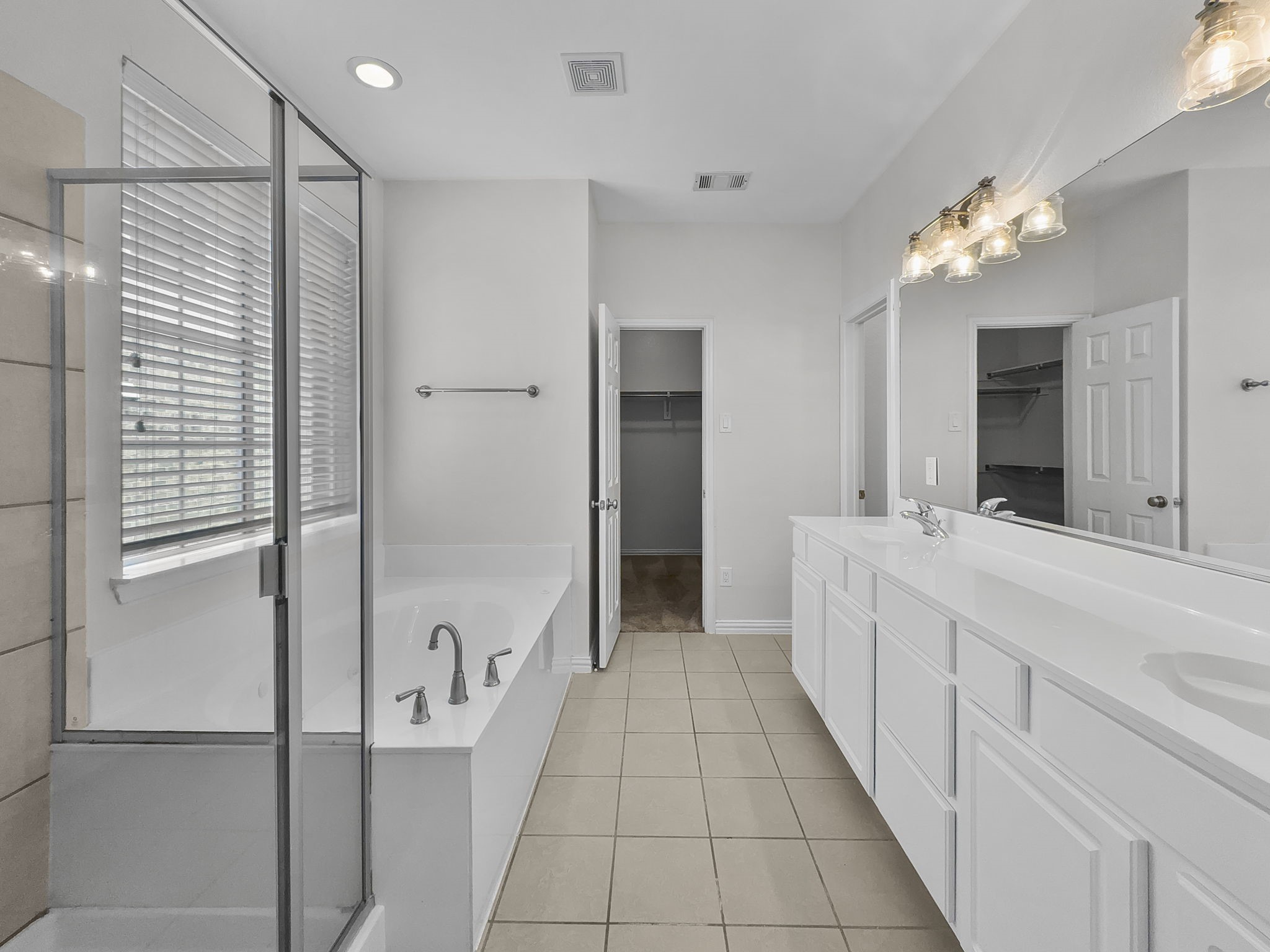 8207 Carter Street Lantana TX 76226